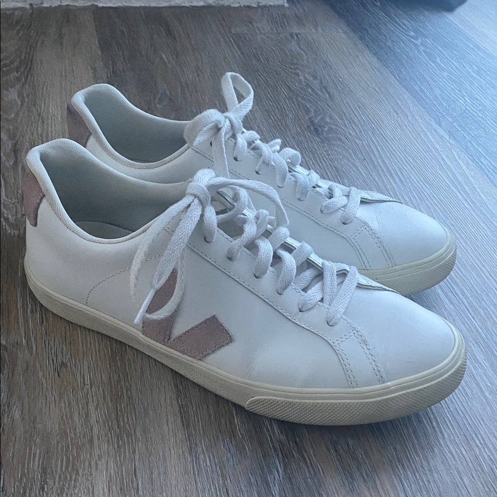 Veja Women's Campo White and Pink Sneakers